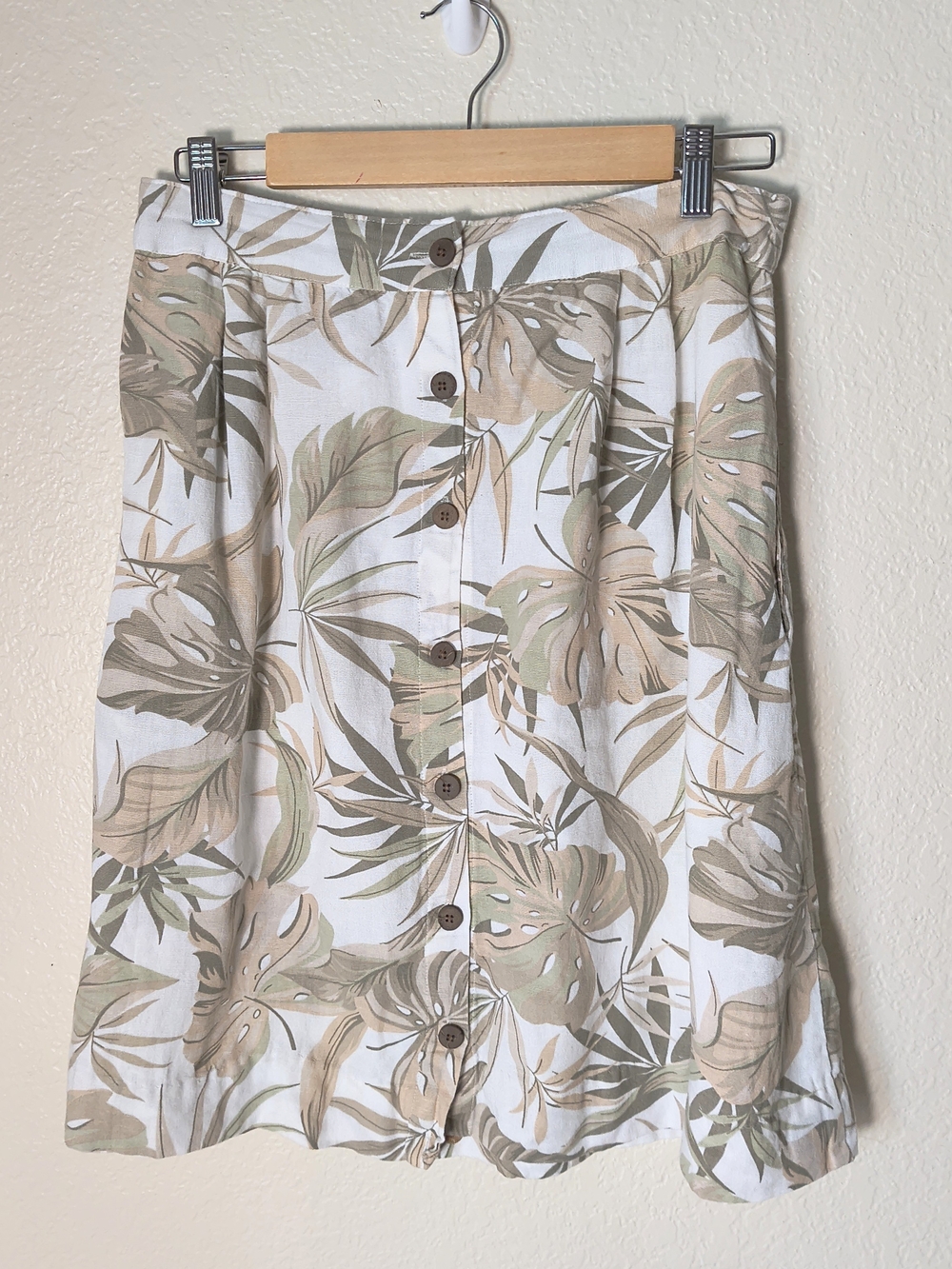 Button-Front Tropical Print Midi Skirt - Neutral Leaf